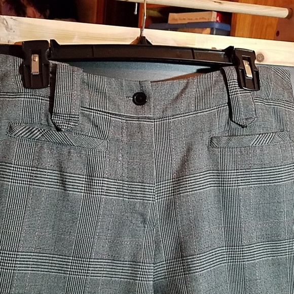 Larry Levine 14 Dress Walking Shorts - Picture 2 of 6